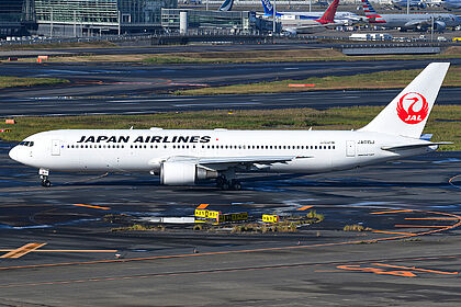JA615J Japan Airlines Boeing 767-300 | Planespotters.net
