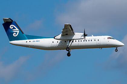 ZK-NEE Air New Zealand Bombardier DHC-8-300 Dash 8 Q300