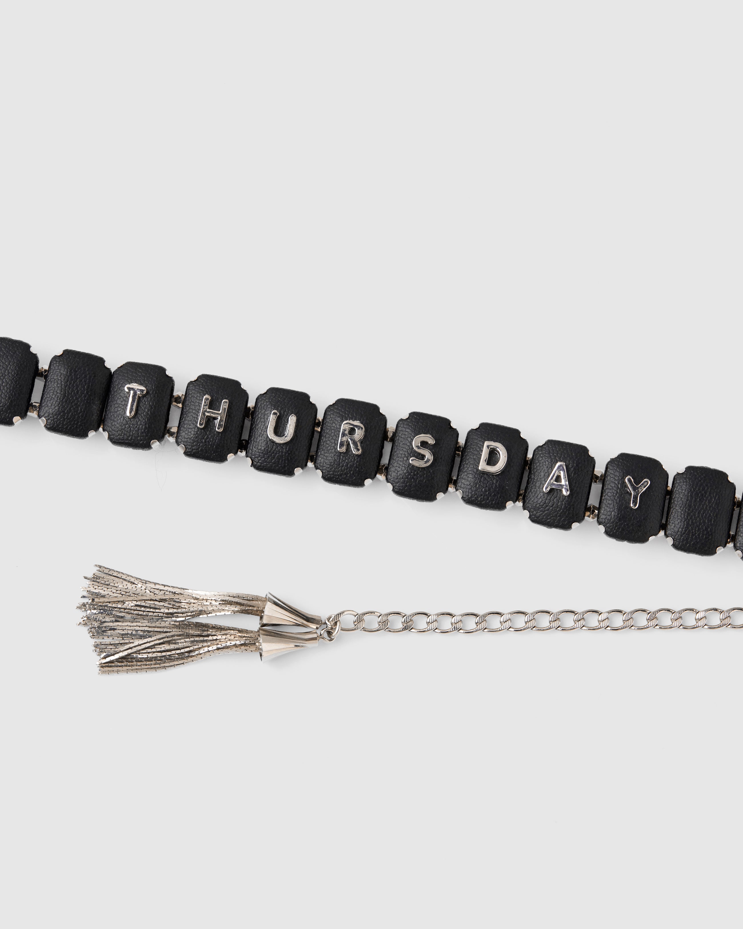 タナカダイスケ|black leather bijou initial chain necklace