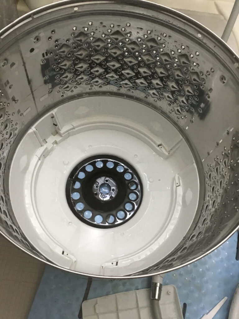 東芝製洗濯機ザブーンAW-8DH1の分解クリーニング - 天佑ハウス