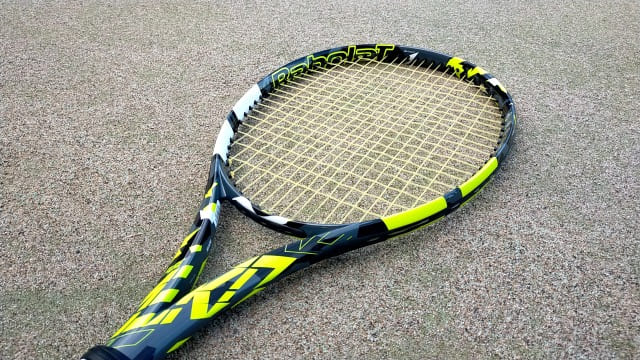 バボラ ピュアアエロ】100 2022と98 2023の違いを徹底比較 選び方も