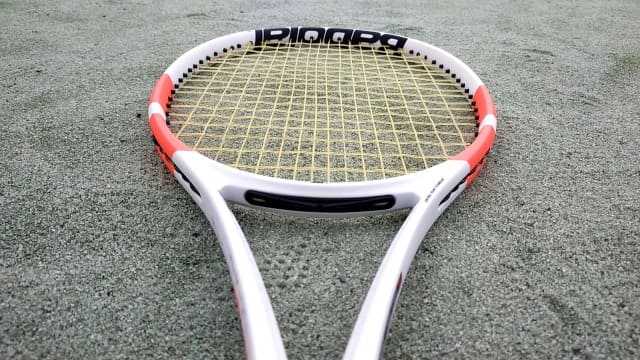 バボラ ピュアストライク 100 16×19 2024 2025 インプレ 評価 レビュー