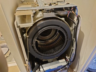 シャープ、ドラム式洗濯機(ES-V600)、横浜市鶴見区で分解清掃 | 相模原