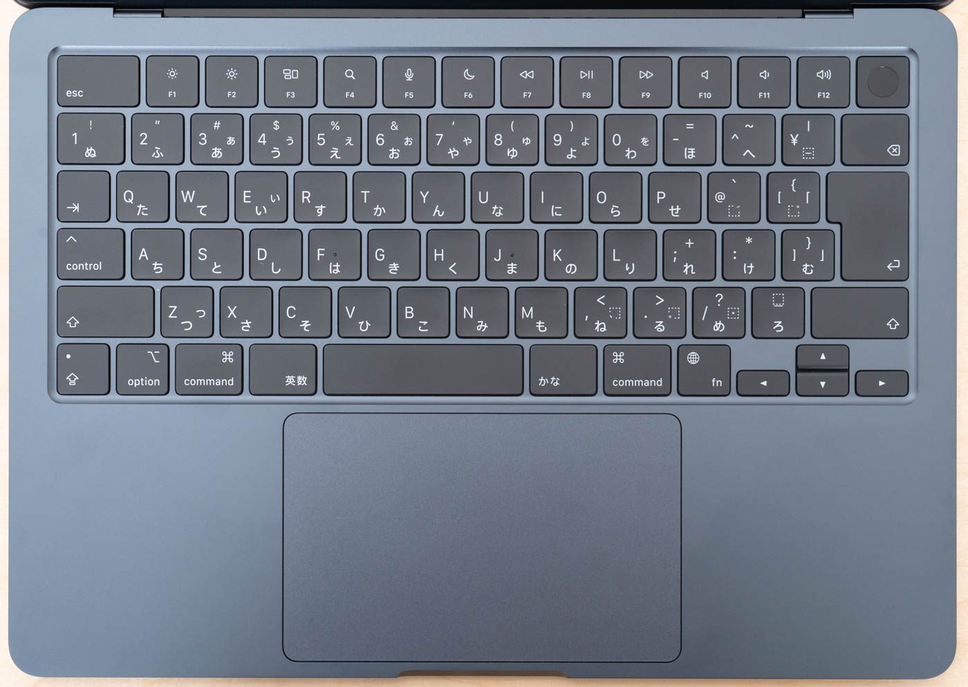 MacBook Air M2の実機レビュー - the比較