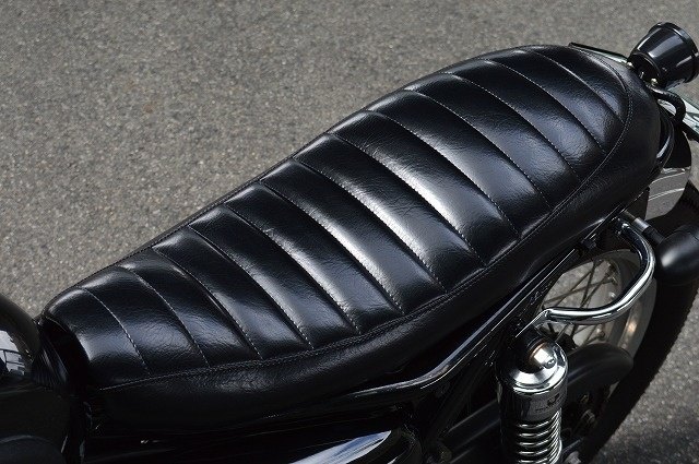 楽天市場】バイク w800 シートの通販