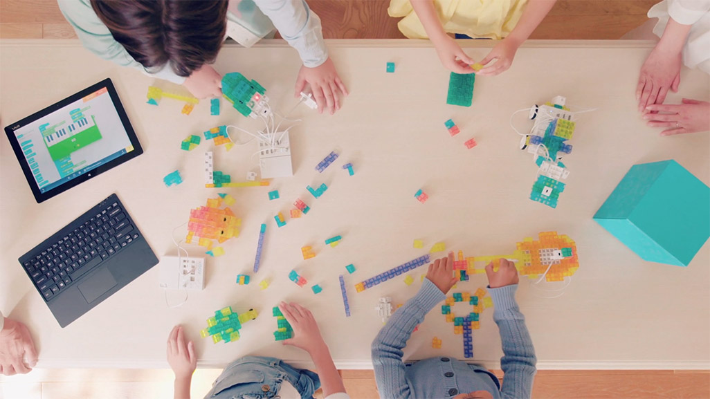 ソニーの『KOOV』で子どもと一緒に遊んでみました！ 人気のロボット