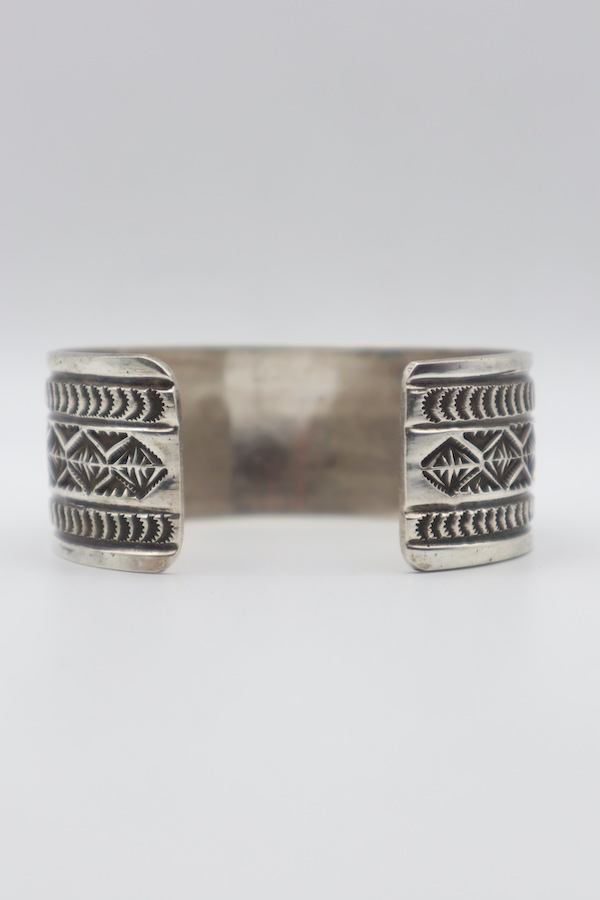 TIGHT / Leonard Maloney / レオナルド マロニー Stamp Work Bangle