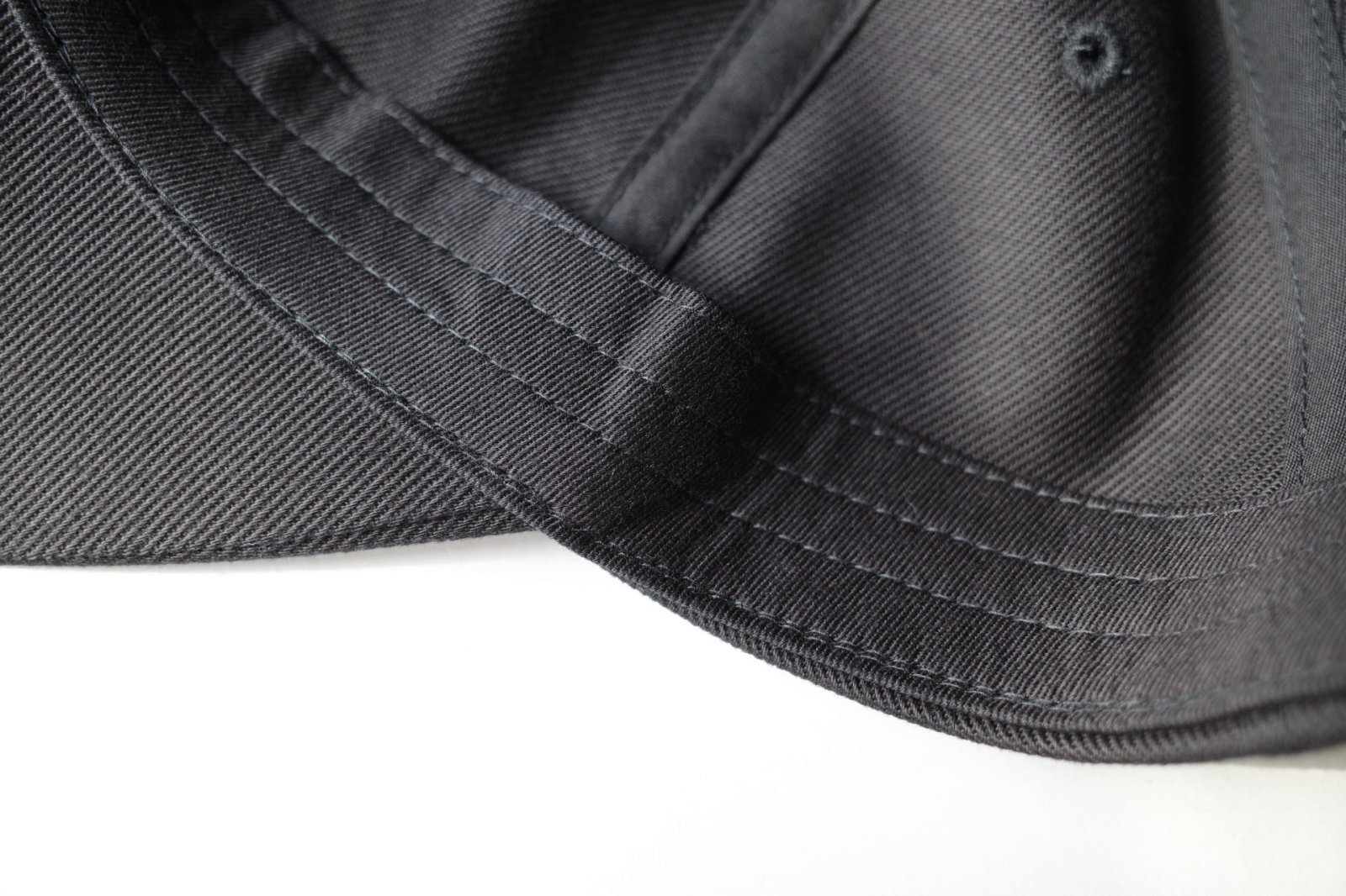 mister it. Moi-cap-misterit・black - tity