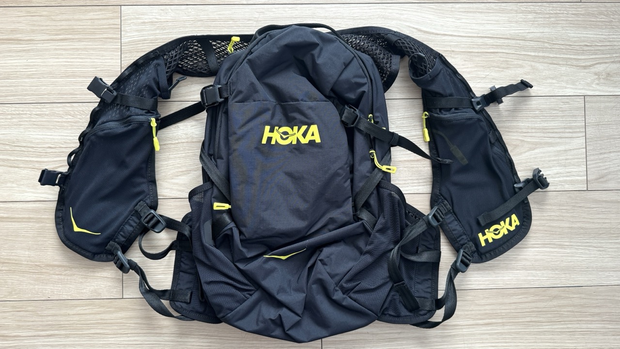 レビュー】Hoka ハイクパック13L：ランニングリュックとしては中途半端