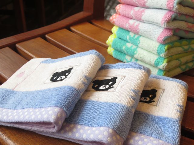 くろくまくん』アメノヒクロクマタオルハンカチ※配送限定商品 – タオル
