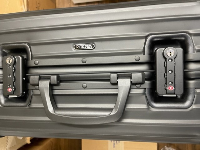 楽天市場】2018SS/Supreme x RIMOWA Topas Multiwheel 45L black