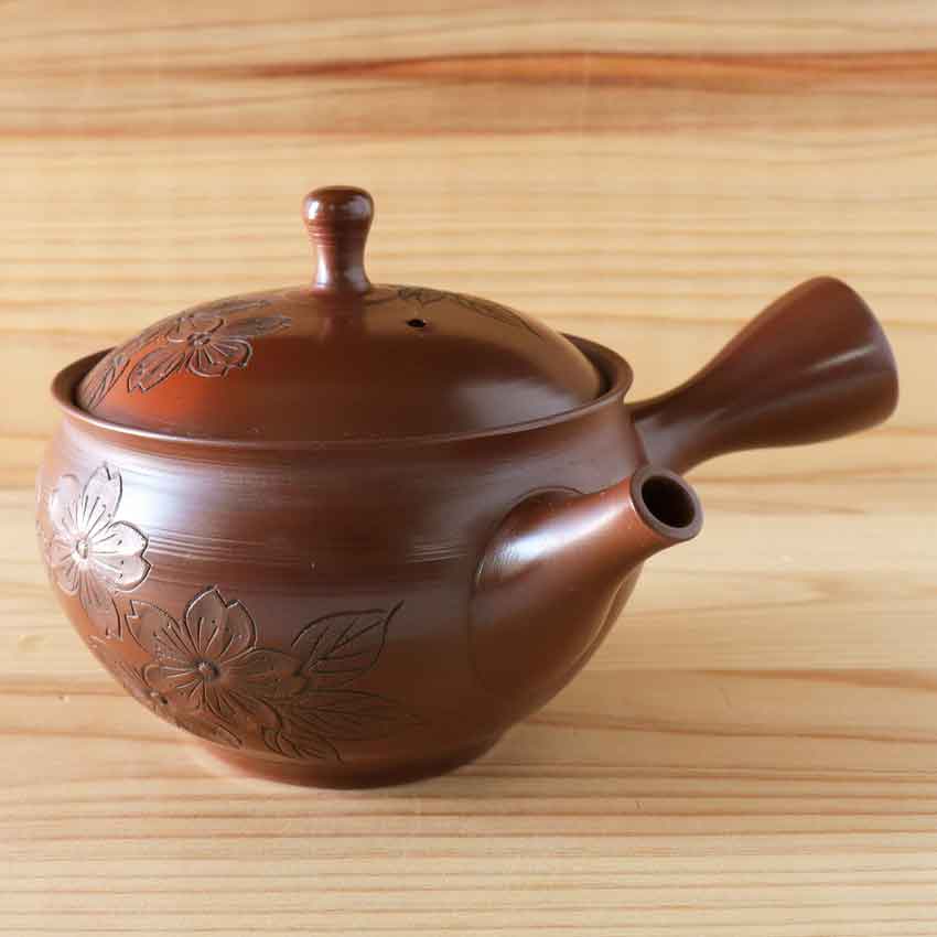 楽天市場】常滑焼 伝統工芸士 玉龍作 茶窯変つば鉄鉢形桜彫 急須 200cc