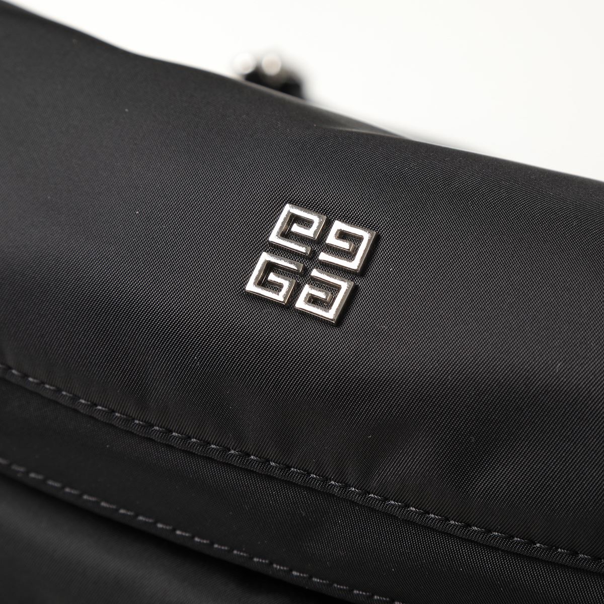 楽天市場】GIVENCHY ジバンシィ ボディバッグ ESSENTIAL U BUMBAG