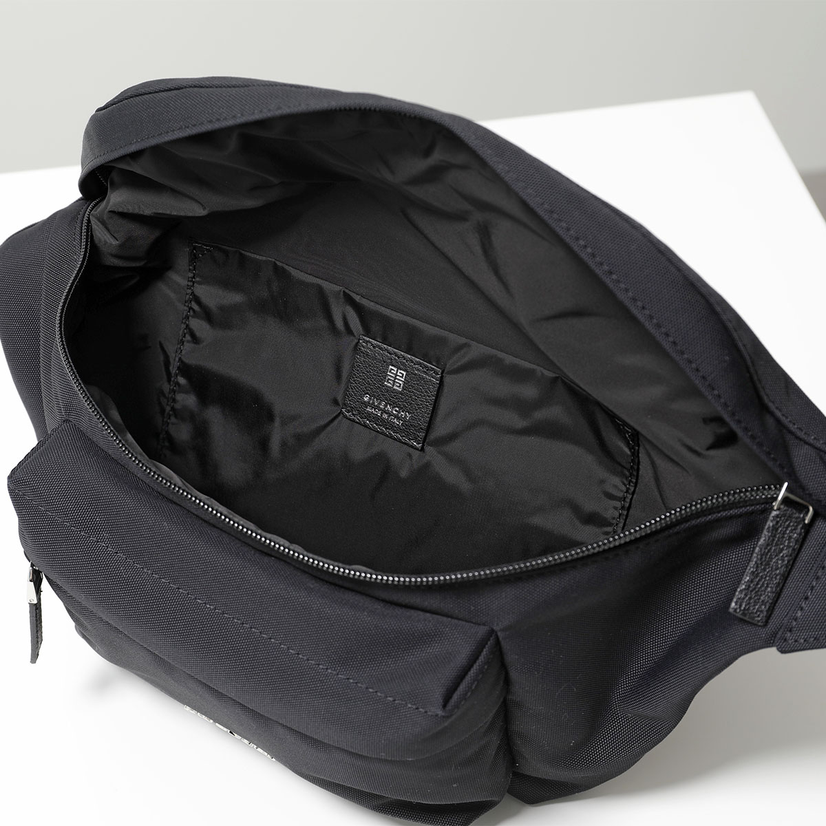 楽天市場】GIVENCHY ジバンシィ ボディバッグ ESSENTIAL U BUMBAG