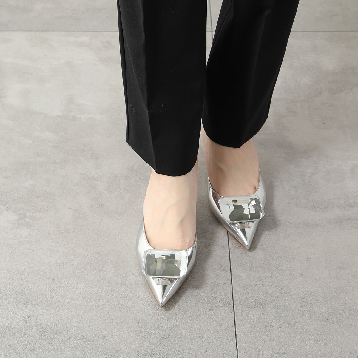 楽天市場】【最大2万円OFFクーポン対象・2/25限定】Gianvito Rossi