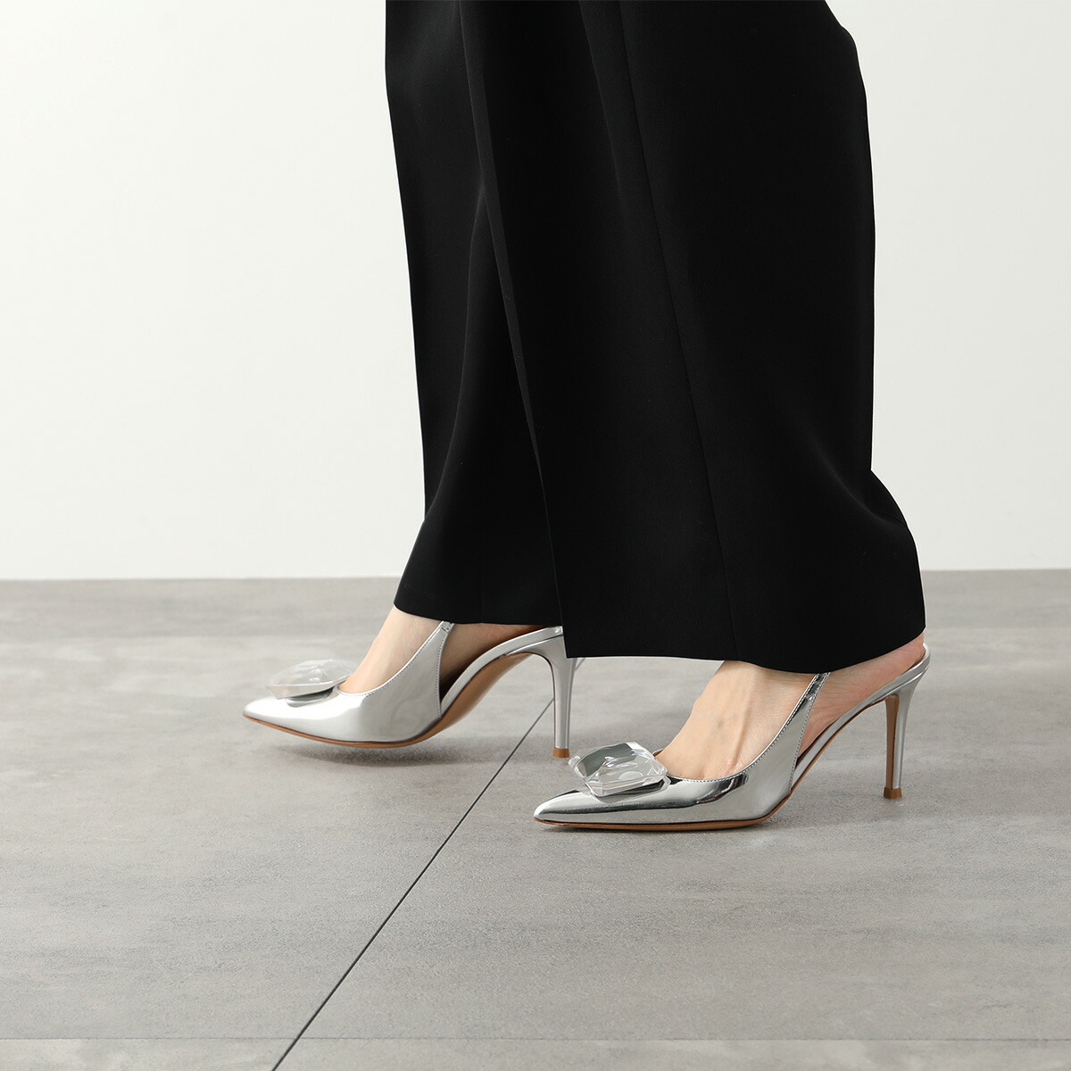 楽天市場】【最大2万円OFFクーポン対象・2/25限定】Gianvito Rossi