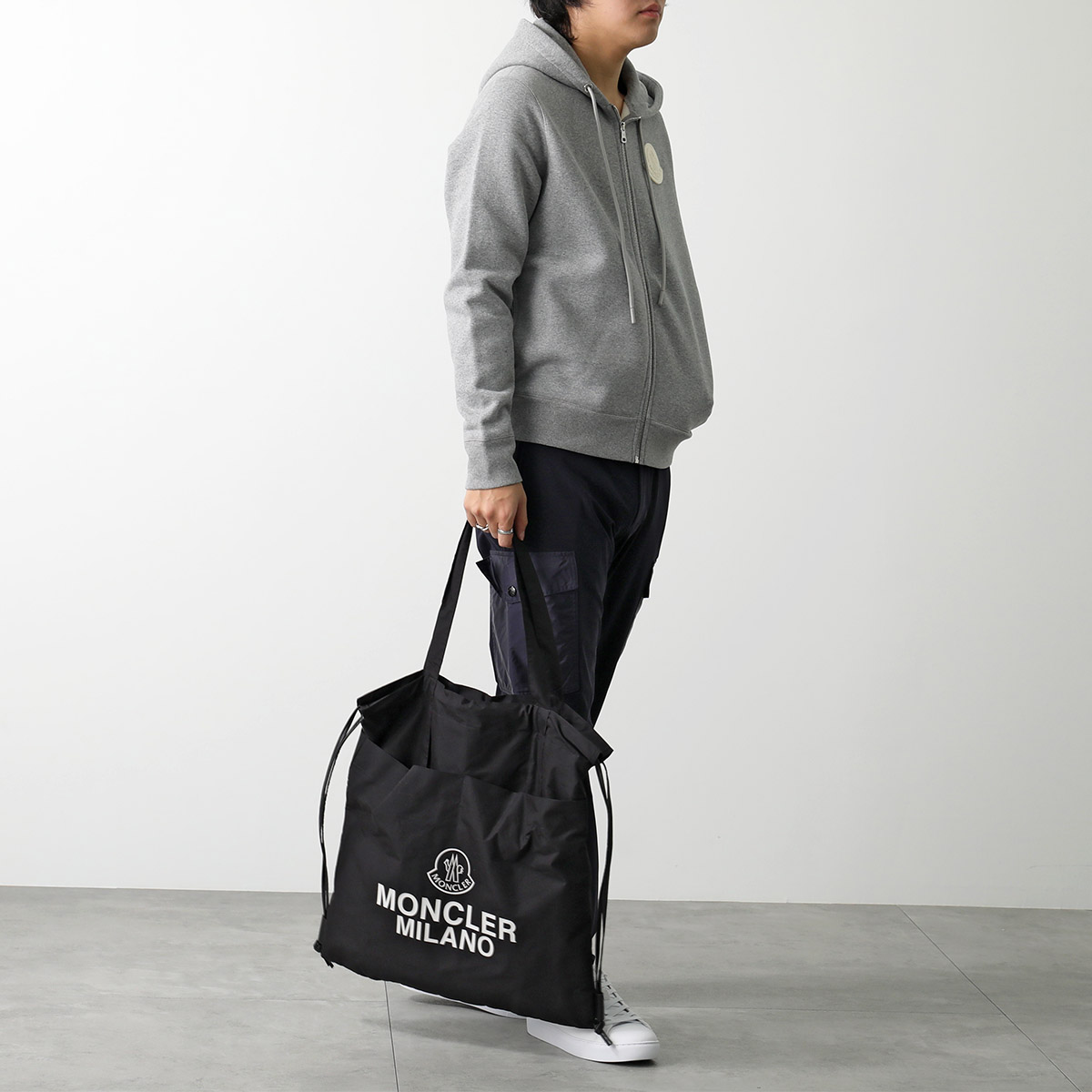 楽天市場】MONCLER モンクレール トートバッグ AQ DRAWSTRING TOTE BAG