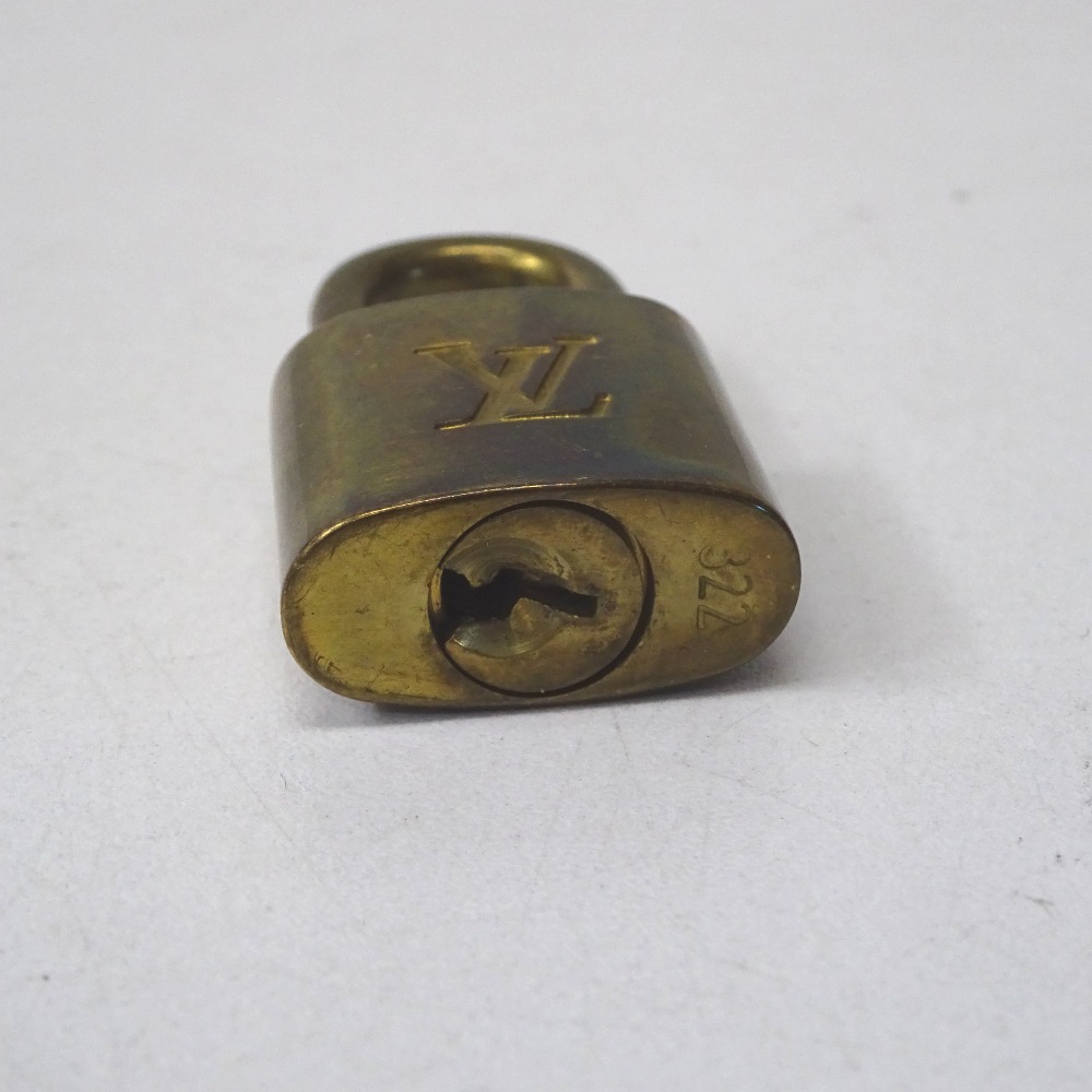 楽天市場】ルイ・ヴィトン 南京錠 パドロック 322【質みなみ・二又瀬店