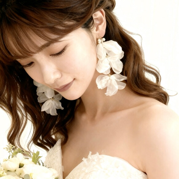 楽天市場】シフォン フラワー ピアス 花 大ぶりピアス ゴールド 揺れる