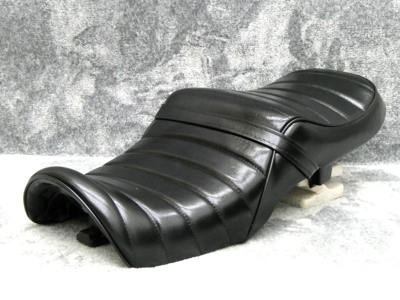 楽天市場】NC31 前期 黒皮 タックロールシート / CB400SF 前期