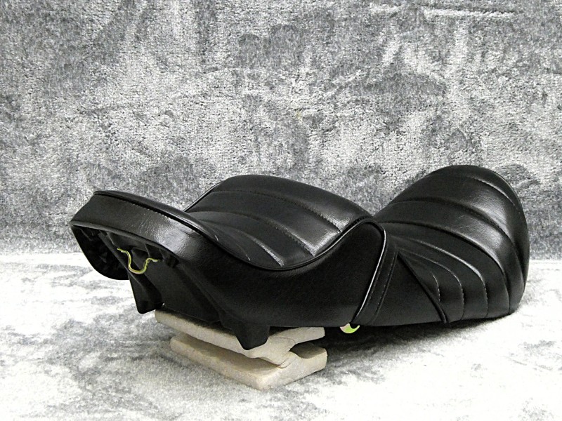 楽天市場】CBR400F 黒皮 新ローダウン タックロールシート