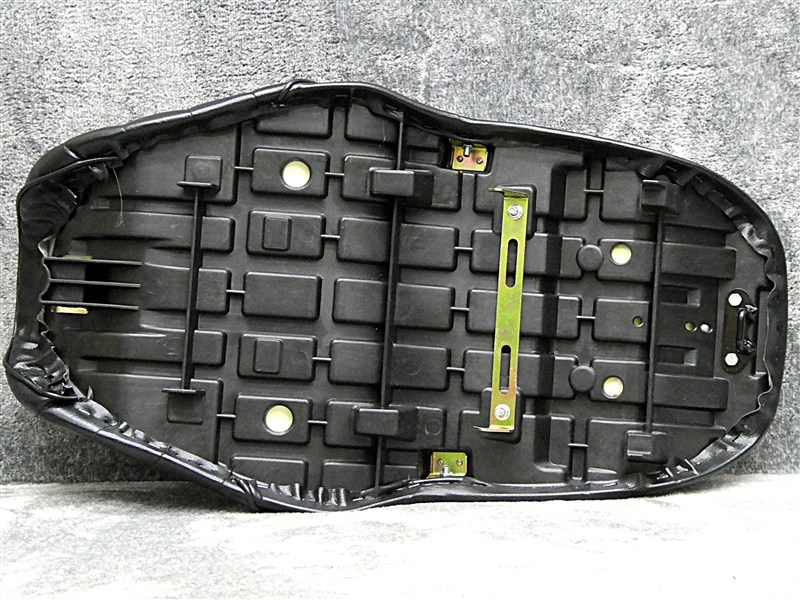 楽天市場】バリオス 1型 黒皮 タックロールシート / ブラック