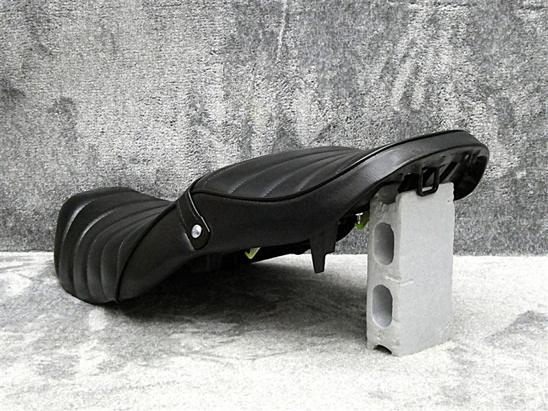 楽天市場】バリオス 1型 黒皮 タックロールシート / ブラック