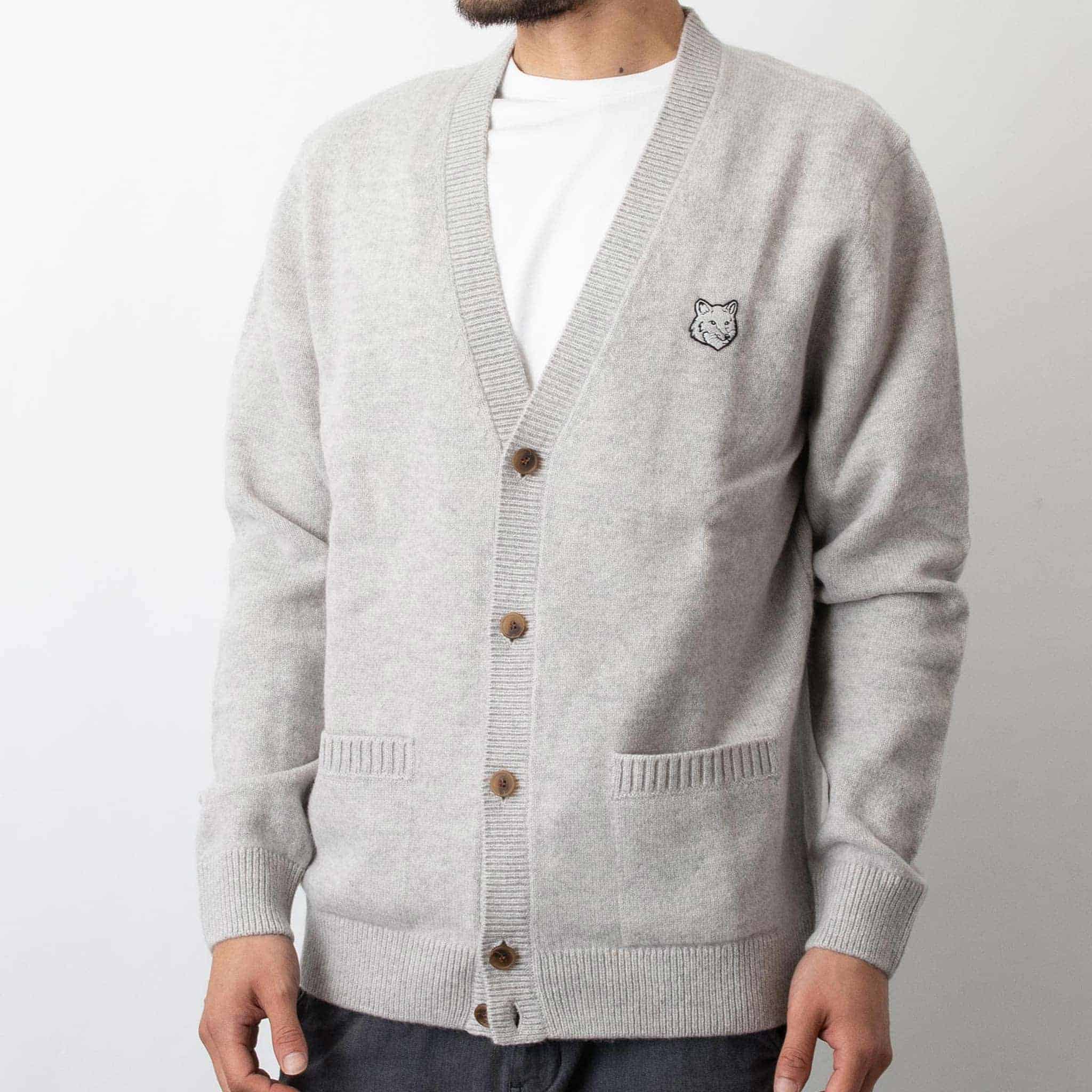 楽天市場】メゾン キツネ MAISON KITSUNE Vネック長袖カーディガン