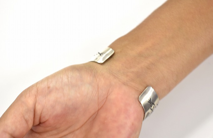 楽天市場】【新品同様】 JULIA SMITH NAVAJO SILVER BANGLE ジュリア