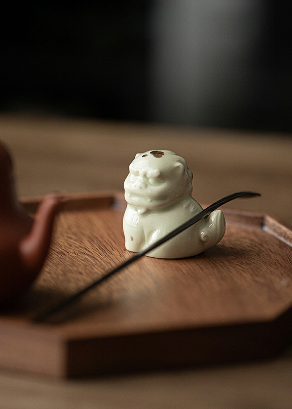 楽天市場】【1匹のみ】IwaiLoft 獅子の置物 陶磁器 筆置き ミニ 文鎮