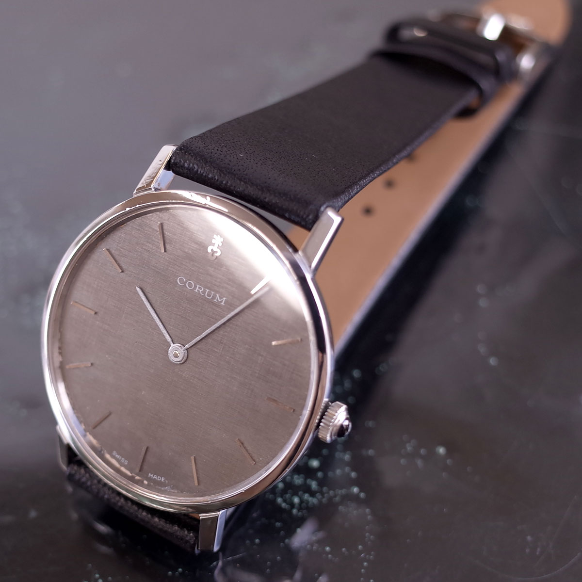 楽天市場】コルム 57219 グレー文字盤 34ミリ径 純正尾錠 中古革ベルト