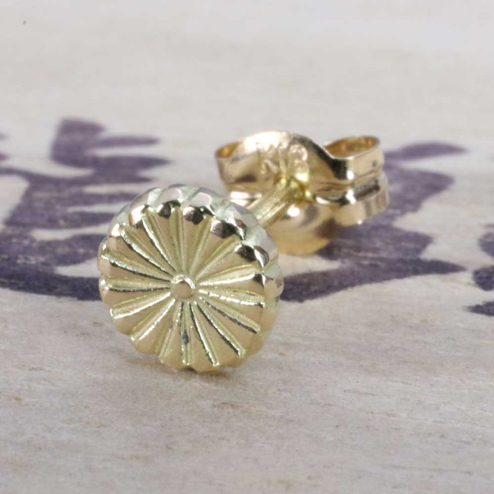 楽天市場】ピアス ゴールド メンズ 龍頭 菊紋 ピアス K18 18金 1ヶ