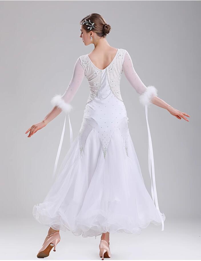 楽天市場】【送料無料】社交ダンスドレス キラキラ フェザー高級感