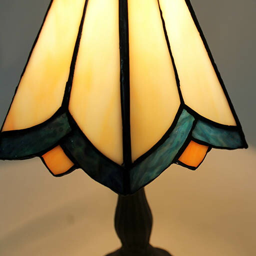 楽天市場】ステンドグラスランプブルーリボン リリーランプ中型 20×h38