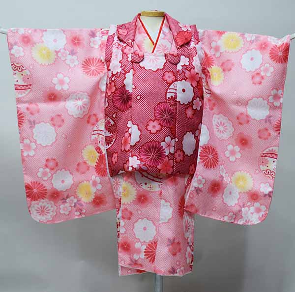 楽天市場】七五三 三歳 女児 被布着物フルセット 百花繚乱 赤色×ピンク
