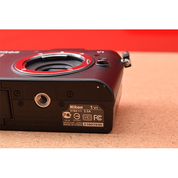 初心者用の一眼レフカメラ専門館TSS / Nikon ニコン 1 V1ボディ!