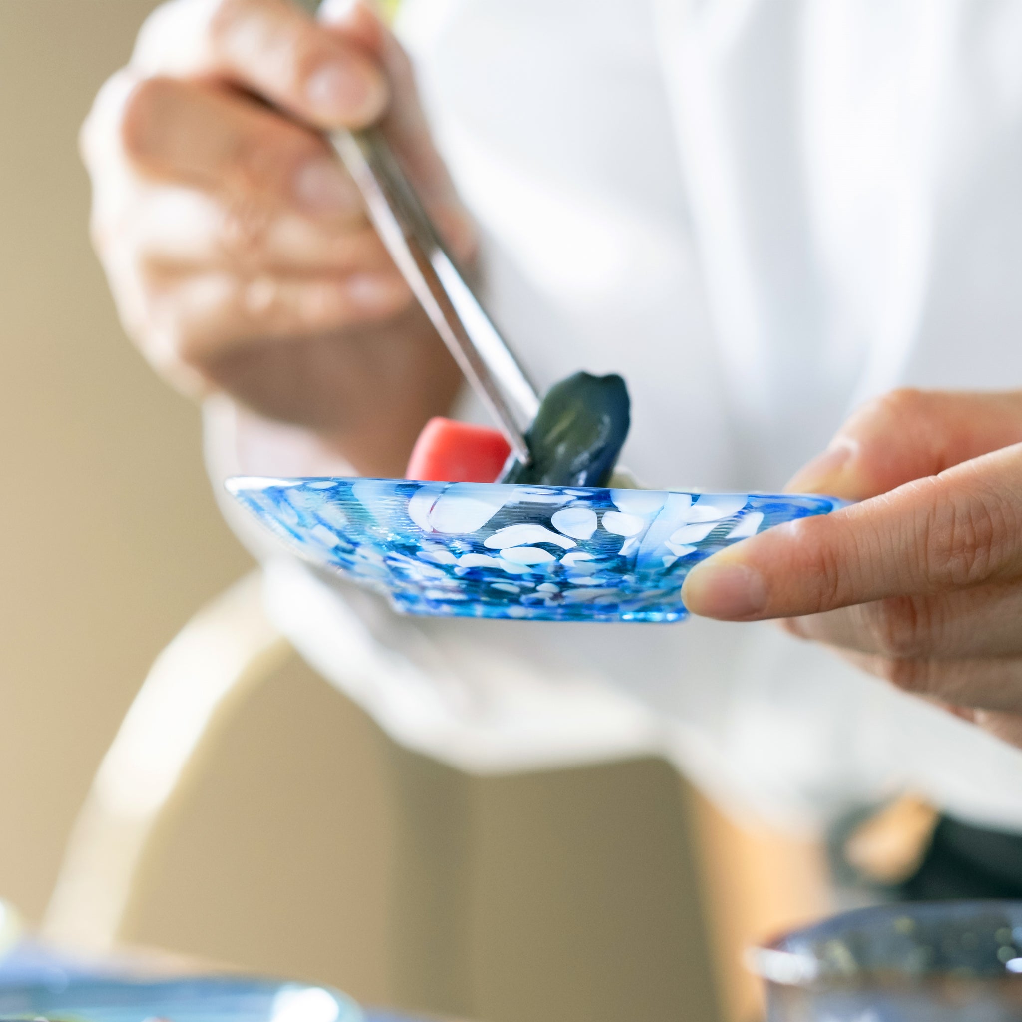 津軽びいどろ 色色豆皿 あじさい | 青色のドット柄がおしゃれなガラス