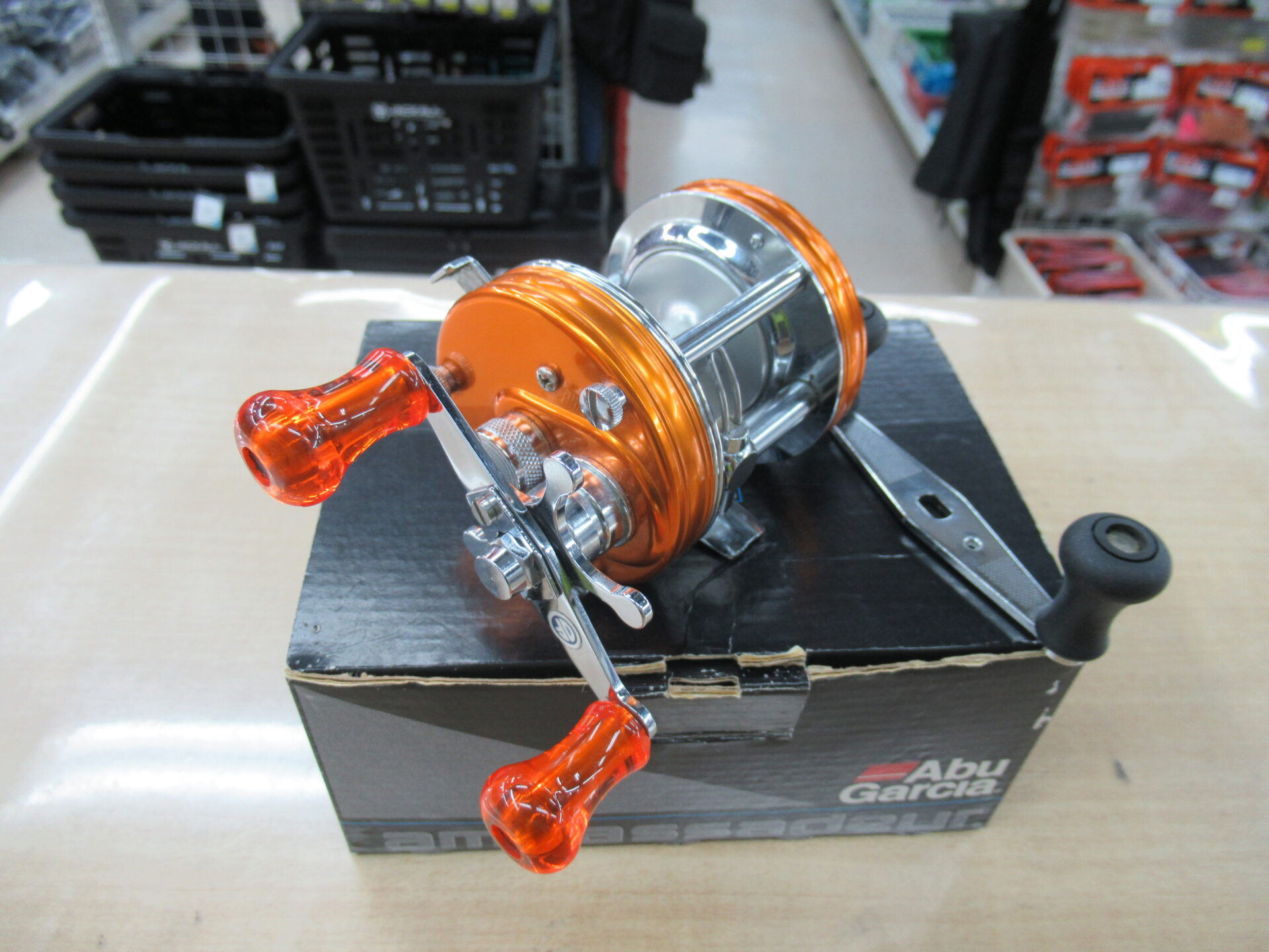 アブガルシアのアンバサダー5500C サンセットオレンジを買取しま