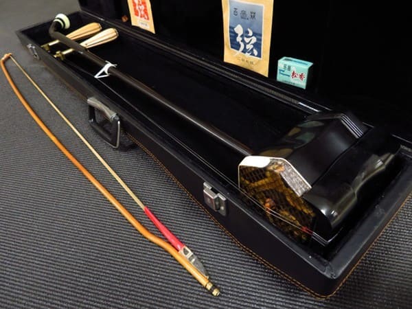 蘇州二胡の黒檀、ニシキヘビ 蛇皮の六角胴 敦煌牌 民族楽器 弦楽器 琴