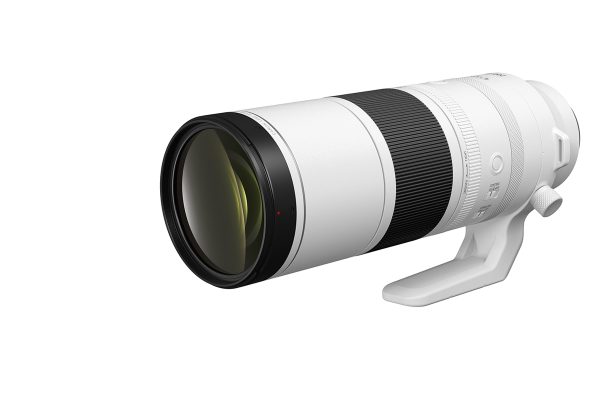 ミラーレスで世界初! 超望遠800mmのレンズなど5製品をキヤノンが発表