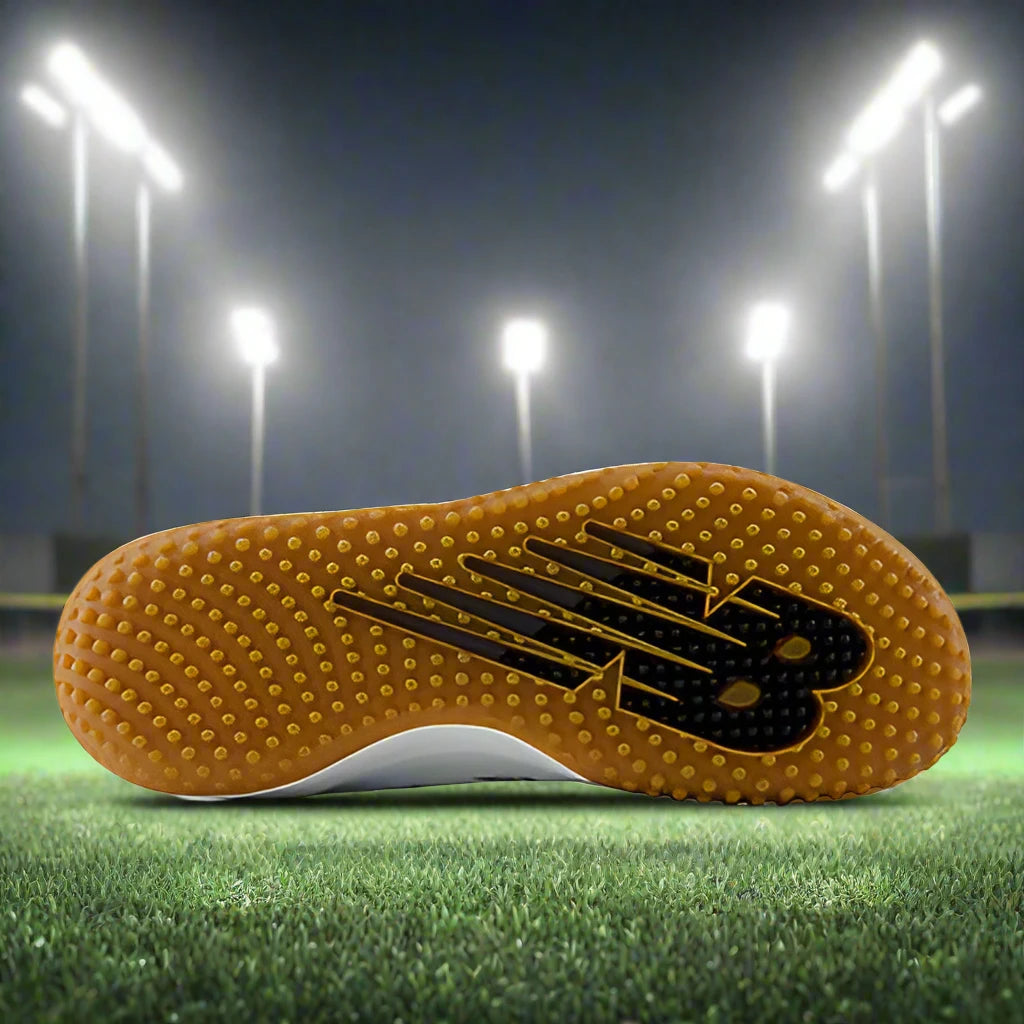 New Balance Fresh Foam 3000 v7 Men's Turf/Trainer - White with