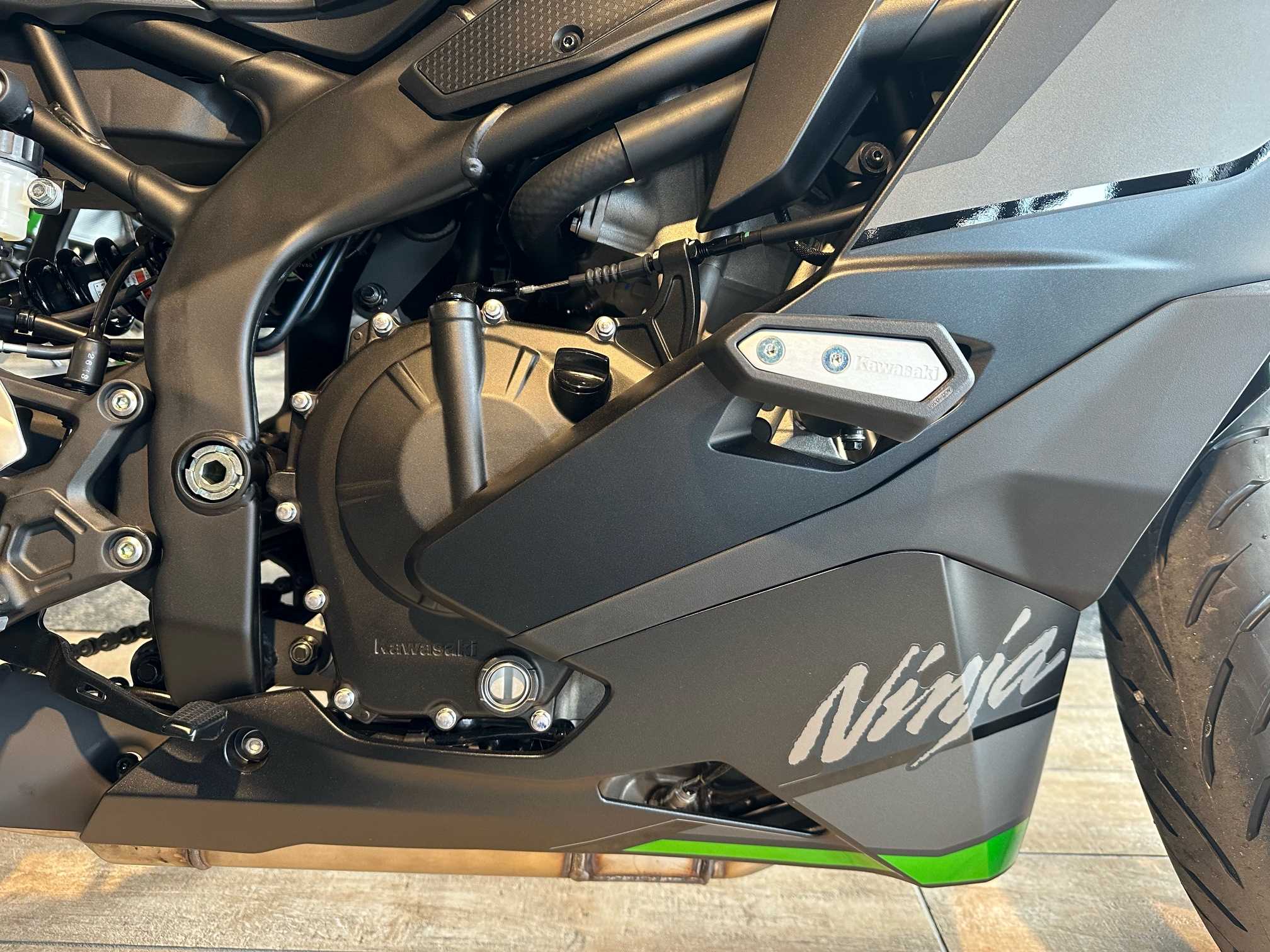 2024年モデル「Ninja ZX-4R SE」ご紹介可能です！ [最新情報] | U