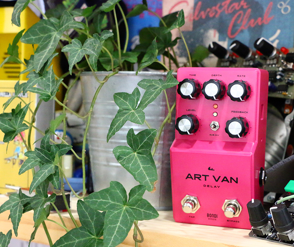 Bondi Effectsの新作アナログディレイ「ART VAN DELAY」の新しい