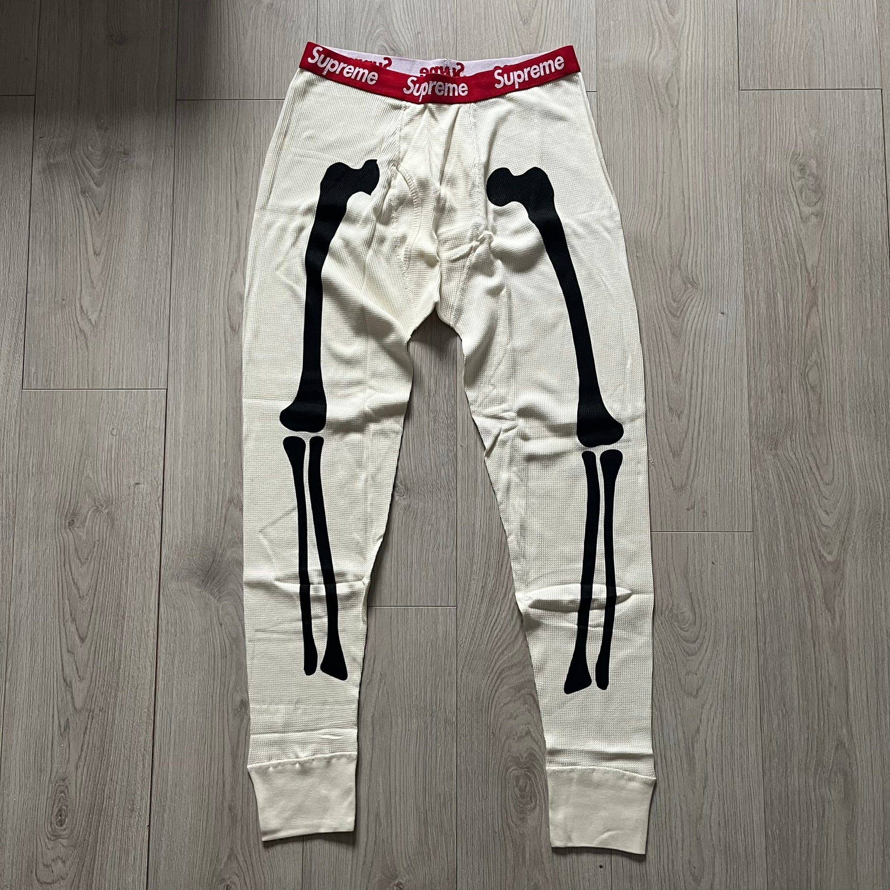 Supreme Hanes Bones Thermal Pant FW25 (1 Pack) Natural – único13