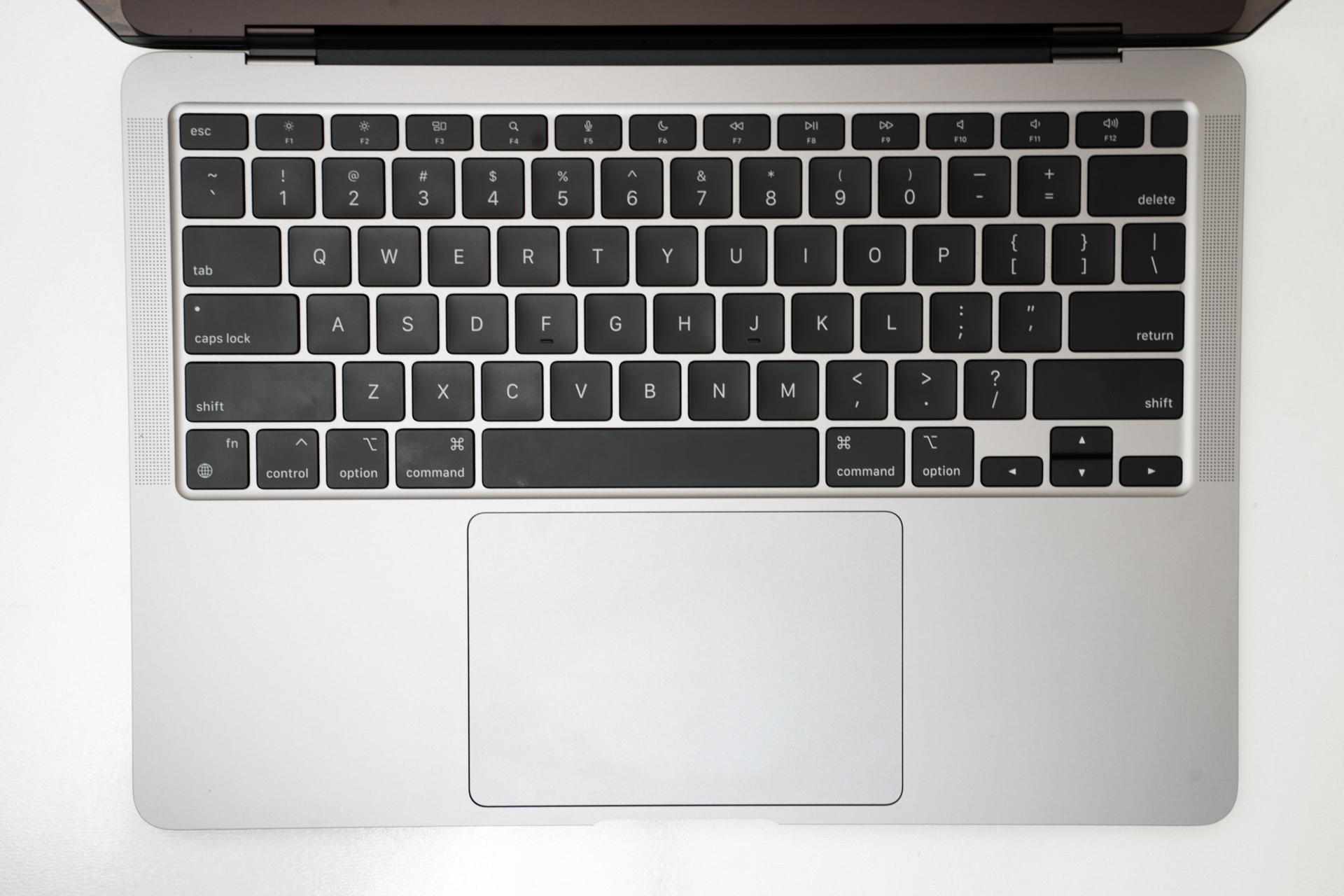 M1MacBook Airレビュー XPS 13（9310）と比較。革新的だが期待は禁物か