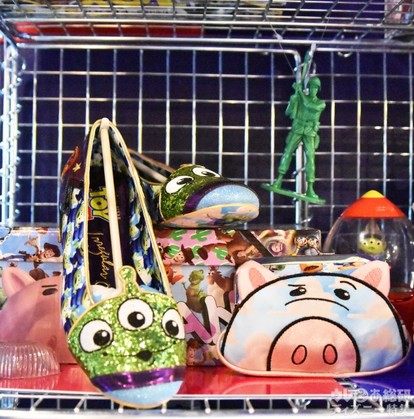 トイ・ストーリー』× UK個性派ブランド「イレギュラー チョイス」原宿