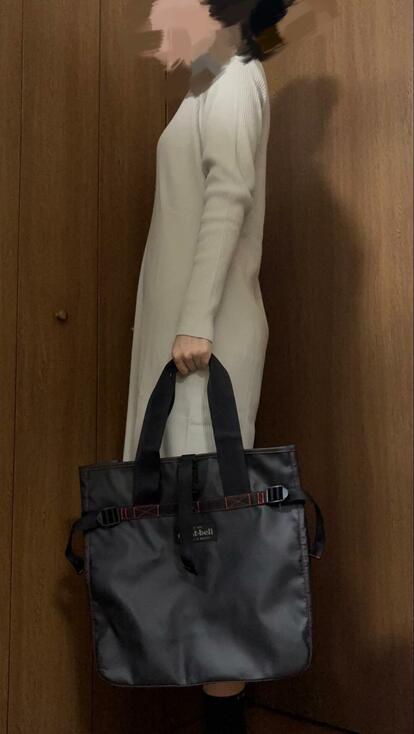 mont-bellの「強すぎる耐水バッグ」使ってみたら…1週間分の食材も