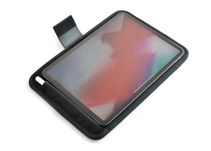 D946：iPad Pro 11インチ用 薄型キャリングケース (ペンホルダー付き
