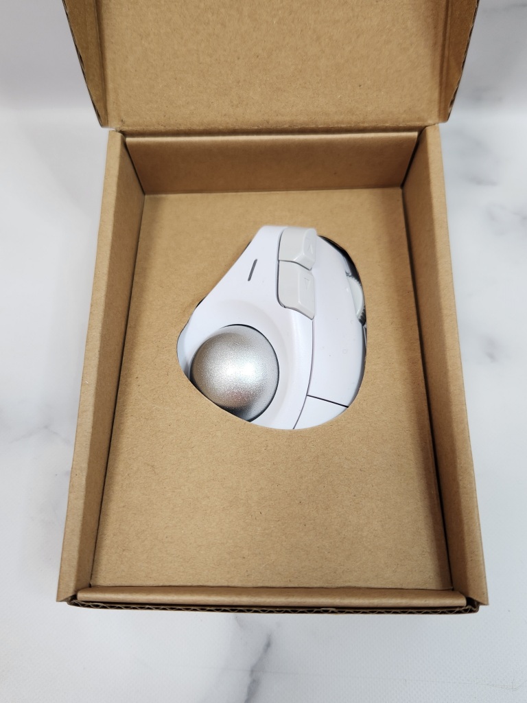 Kensington Pro Fit Ergo Verticalレビュー！自然な角度でキープし手首