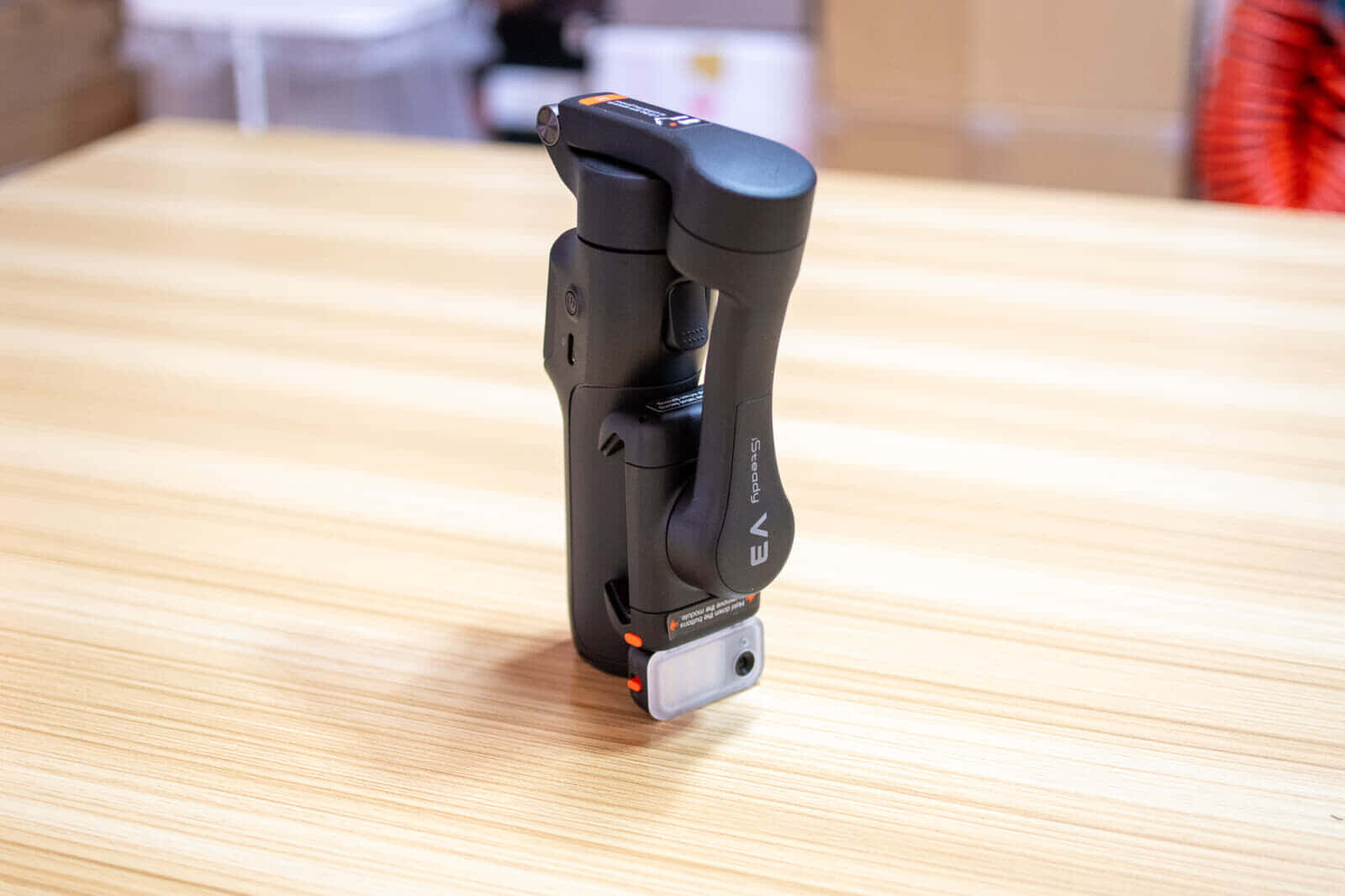 Hohem iSteady V3ジンバルがスマホ撮影を進化する、カメラの可能性を